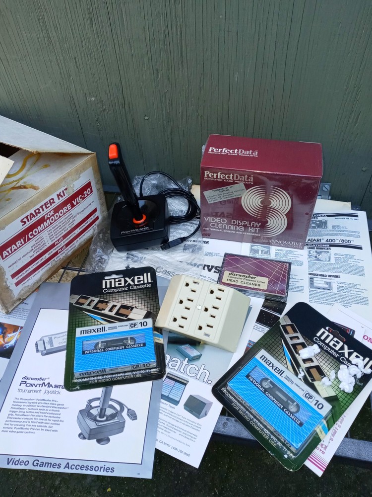 Computer Starter Kit for Atari / Commodore Vic-20 Discwasher Maxell CP10 NOS CRT