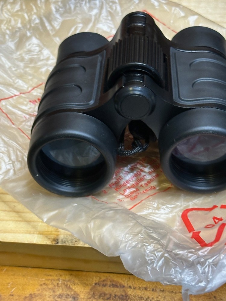 Timberland Binoculars in pouch with belt loop Early 2000's