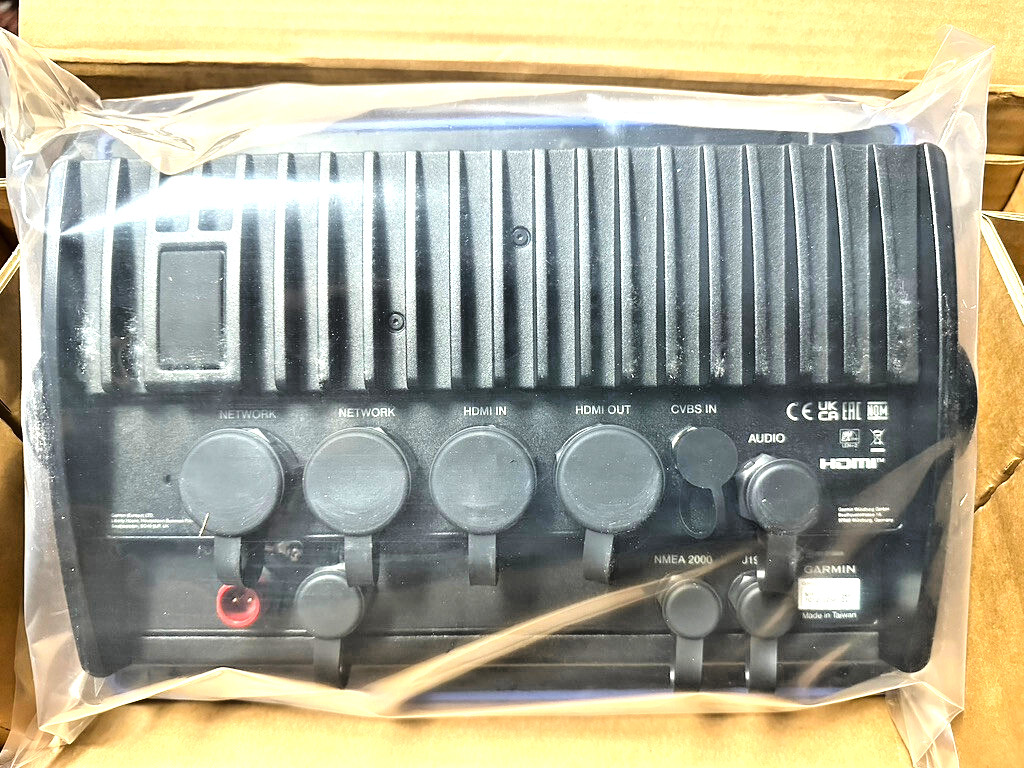 GARMIN GPSMAP 8612 GPS ChartPlotter GN+ 010-02092-50 Recertified