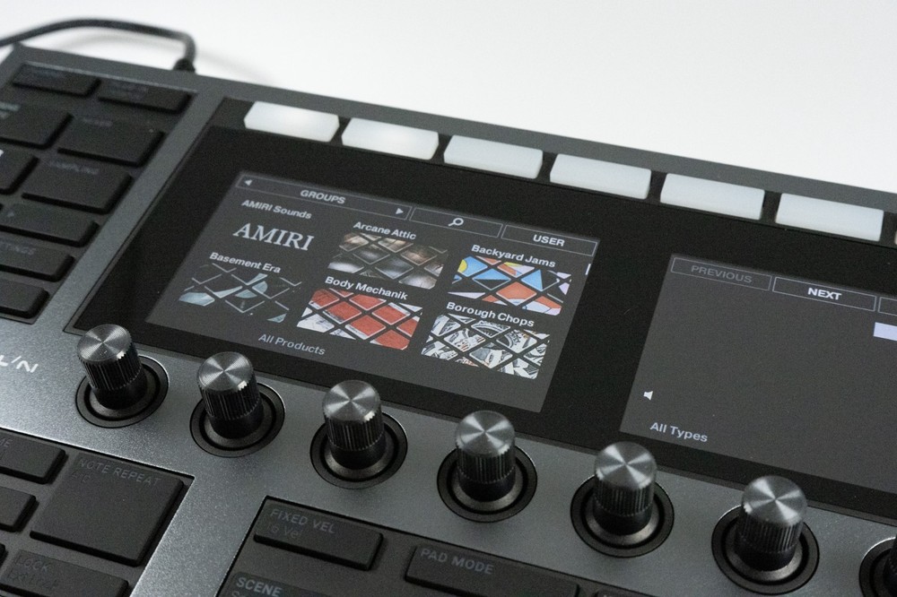 Native Instruments MASCHINE+ Standalone Production and Performance Instrument -