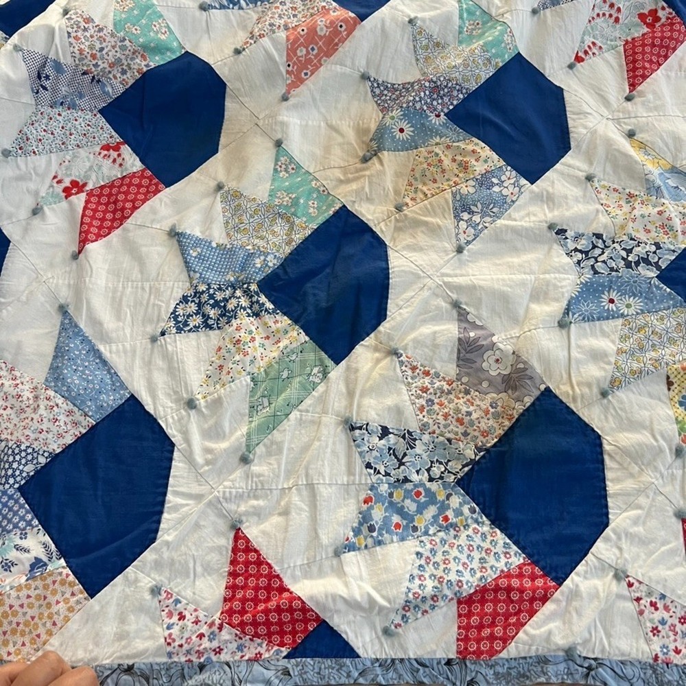 Handmade Fan Quilt Patchwork Floral Pattern Reversible 71.5"x 67"