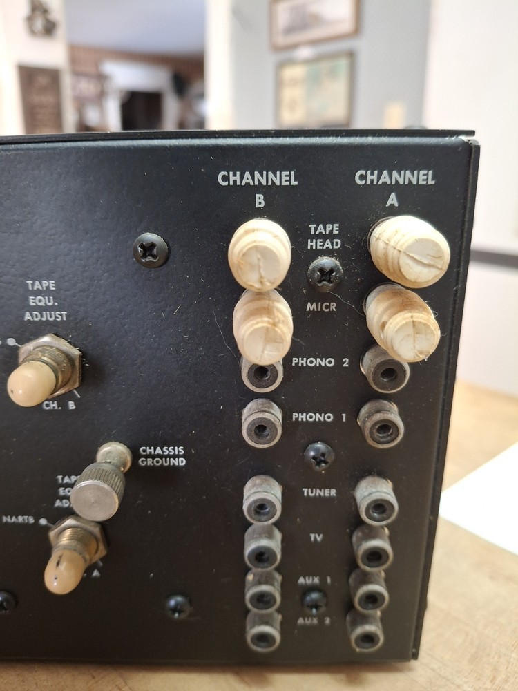 Vintage MARANTZ Model 7T Pre Amplifier Stereo Console Solid State Silver WORKS