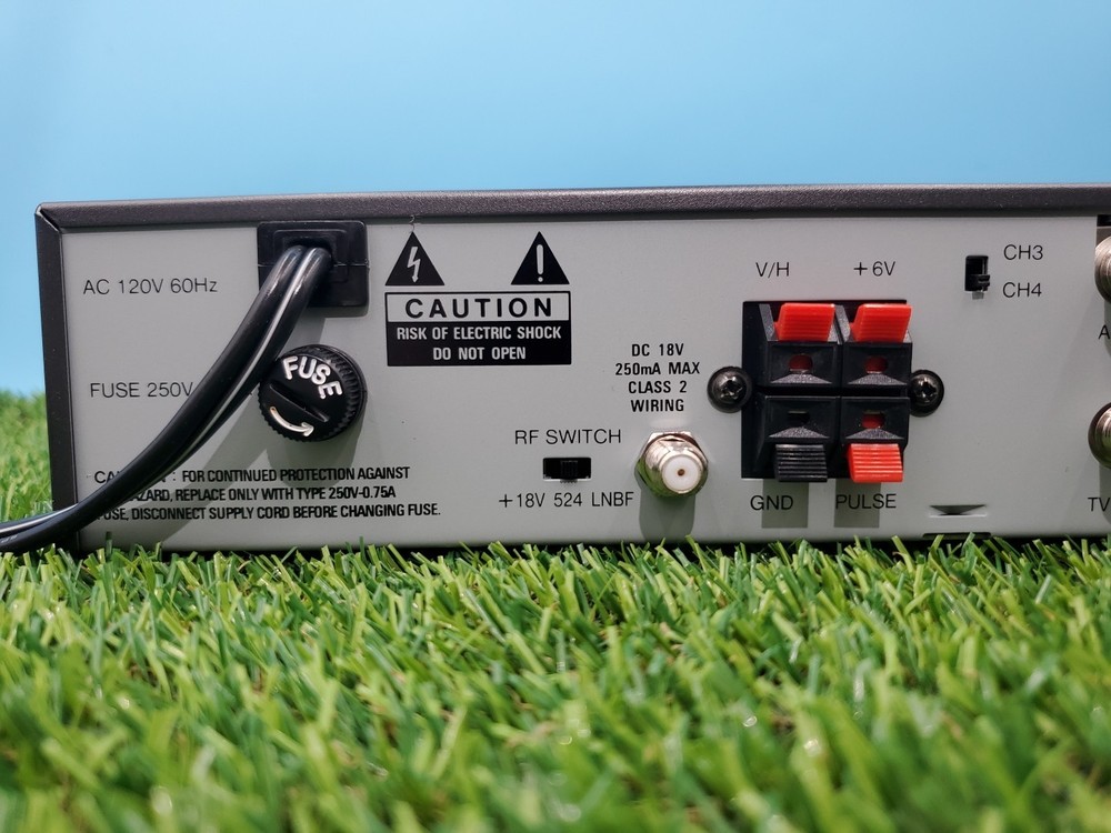 (Vintage 1992) PRESIDENT PS100 Block Down-Conversion Satellite Receiver