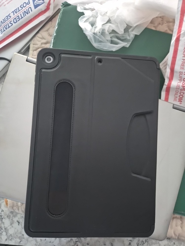 Ipad With Home Button