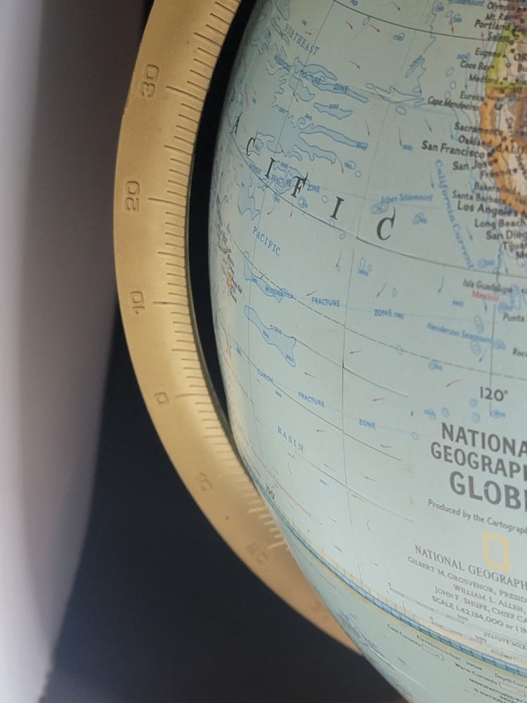 National Geographic World Globe Wooden Base Desktop Globe Educational Map