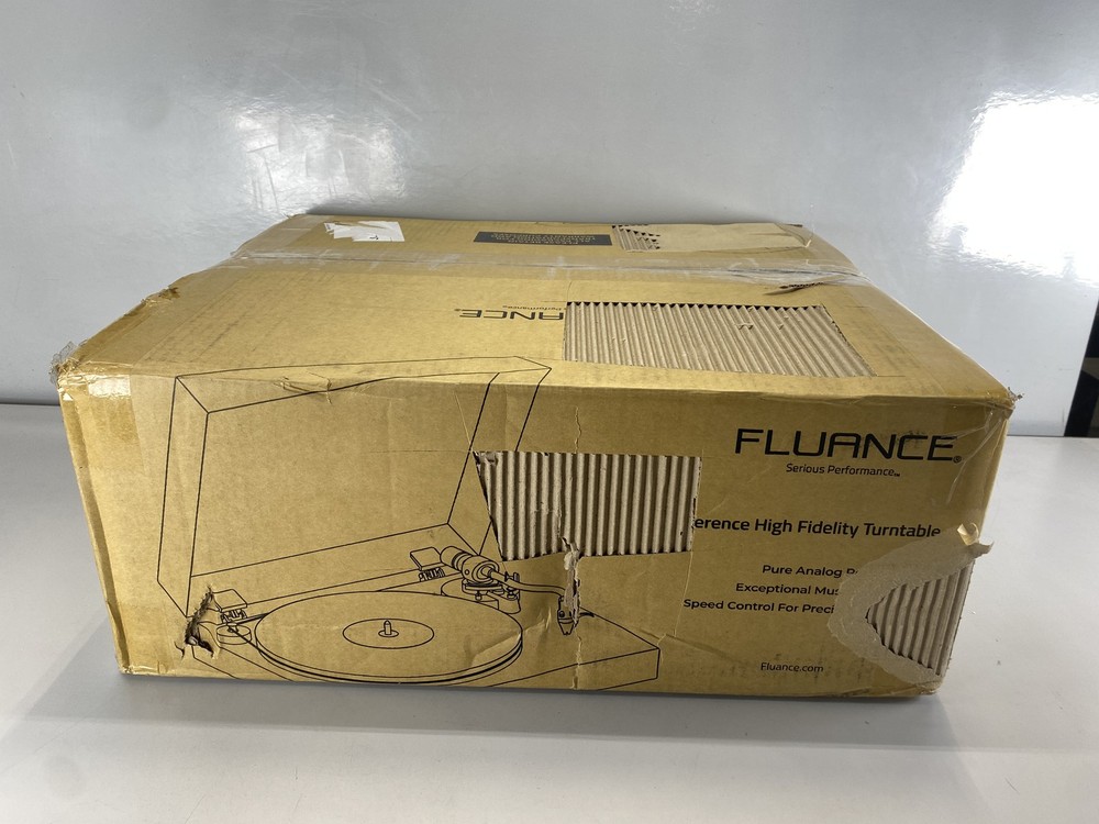 Fluance RT85T Reference High Fidelity Turntable System - Black Gloss