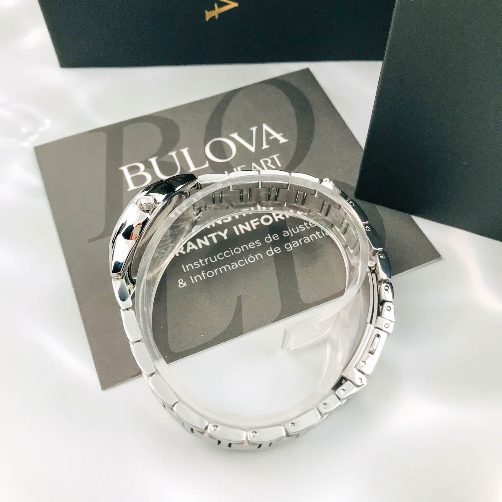 Bulova Classic 96P250 Sutton 11 Diamonds Blue Dial Women's Quartz Watch 28mm