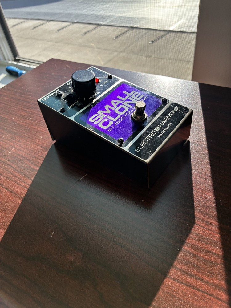 Electro-Harmonix Classics Small Clone Chorus Guitar Effect Pedal