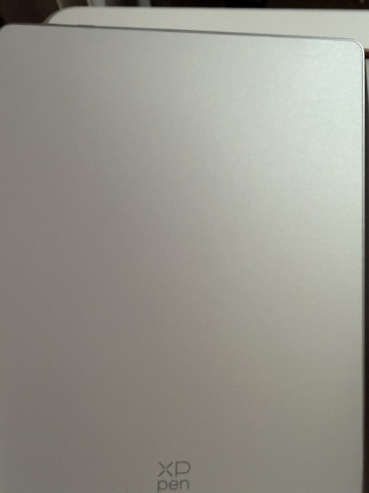 XPPen 10.95" Magic Notepad Android 14 Barely used. CHECK THE DESCRIPTION