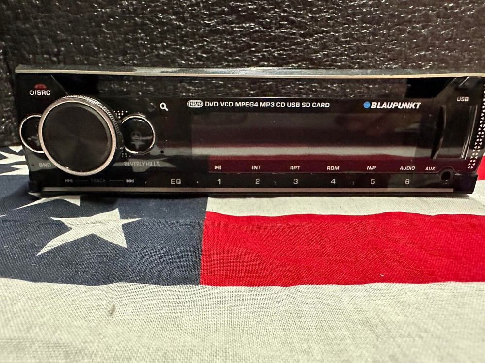 berverly hills blaupunkt faceplate