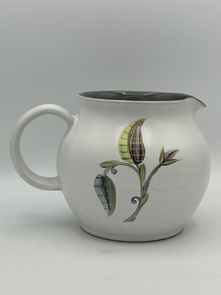 Lovely Danberry Stoneware Sping 2qt Pitcher