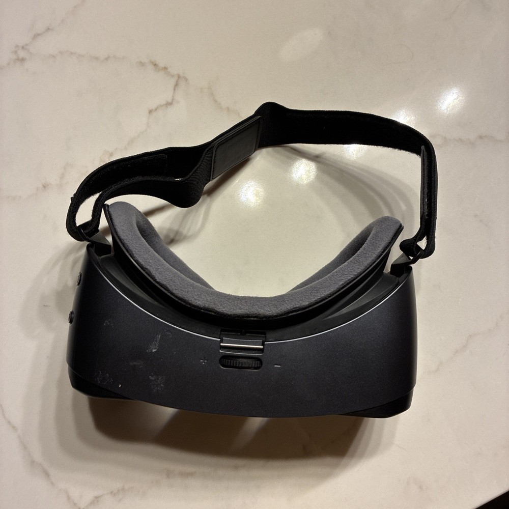 Samsung Gear VR SM-R324 Headset Oculus Frame Only