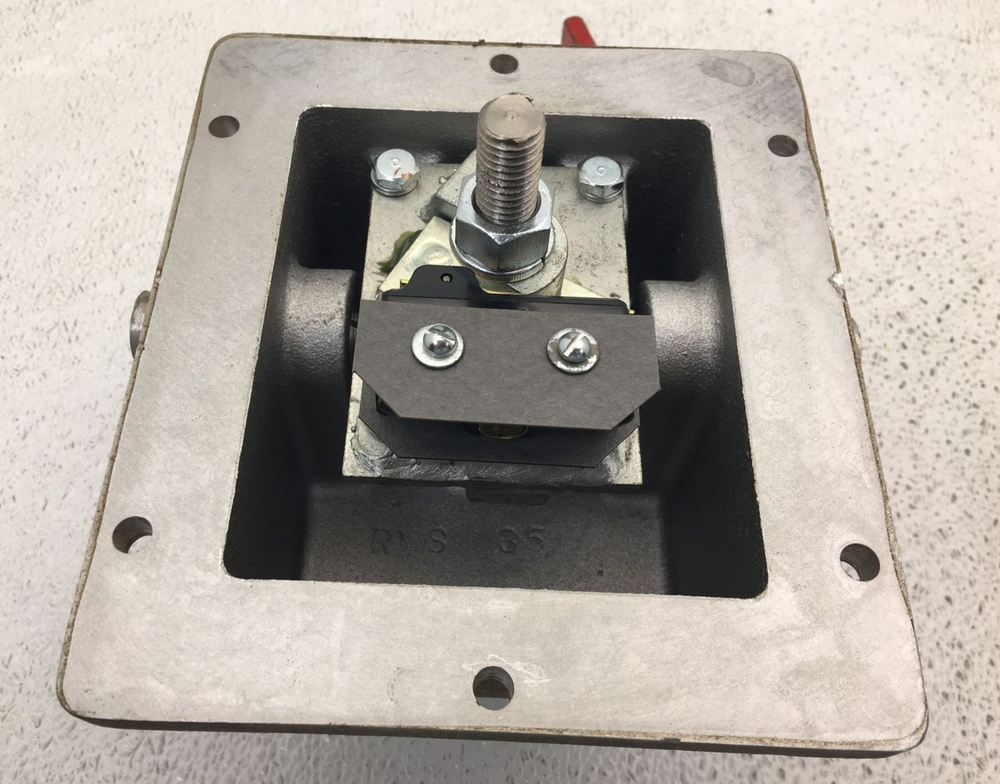 RS-1 CONVEYOR COMPONENTS RAINTIGHT ENCLOSURE WITH SAFETY STOP SWITCH