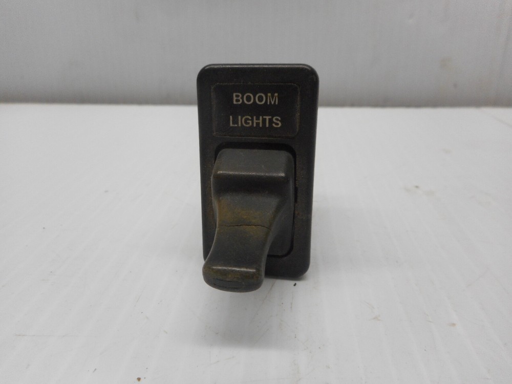 EATON Toggle Switch Boom Light