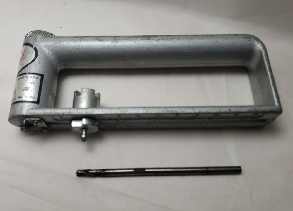 Malco HC1 Adjustable Hole Circle Cutter  2"-12" with CB Replacement Cutter Bit