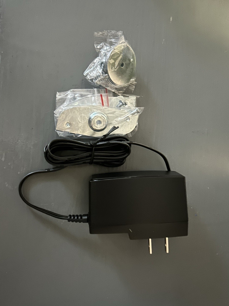 TP-Link Omada Model EPA650 Ceiling Mount WiFi 6 Access Point White