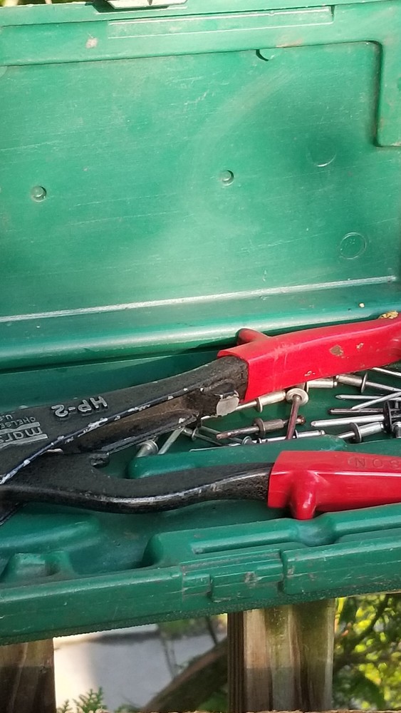 MARSON RIVET GUN AND RIVETS HAND RIVETER