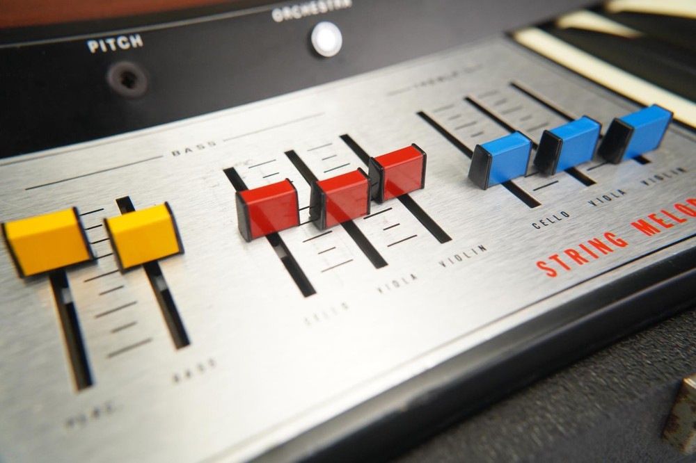 Logan String Melody Synthesizer #57571