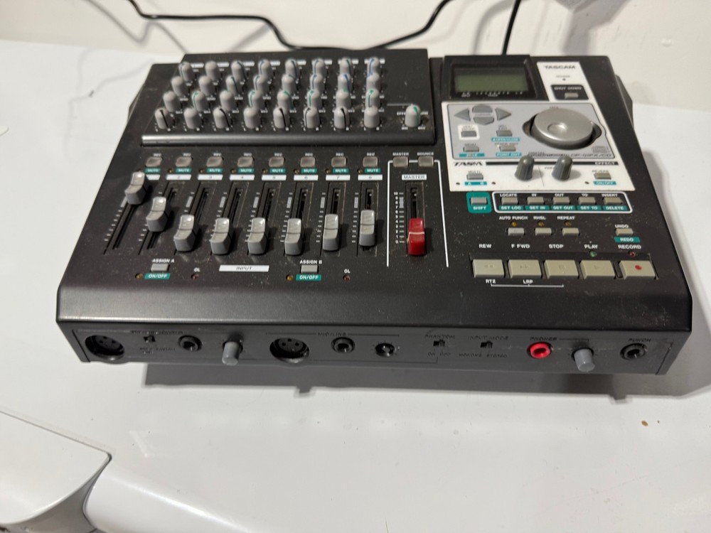 TASCAM TASM Digital Portastudio DP-01FX/CD