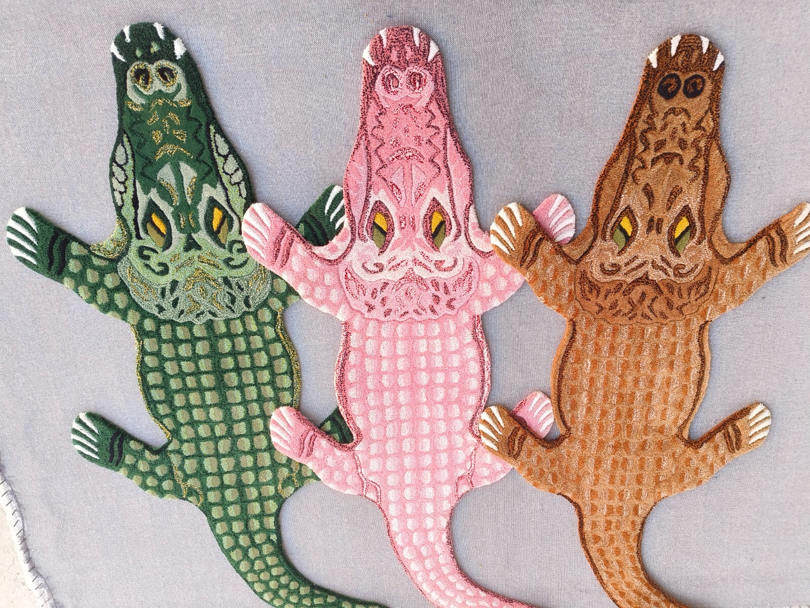 Crocodile Rugs 2x4 Feet Handmade 100% Woolen Hand Tufted For Home Decoration