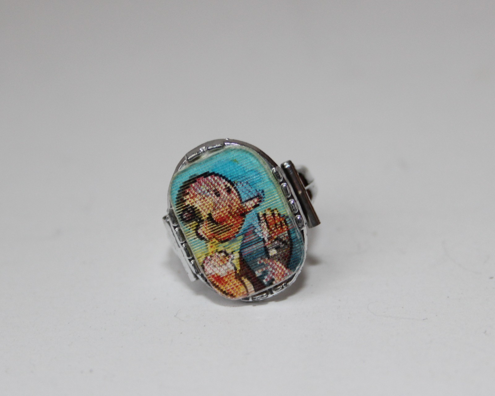 Vintage 1960’s Flicker Style Ring Popeye & Olive Oyl Gumball Free Shipping