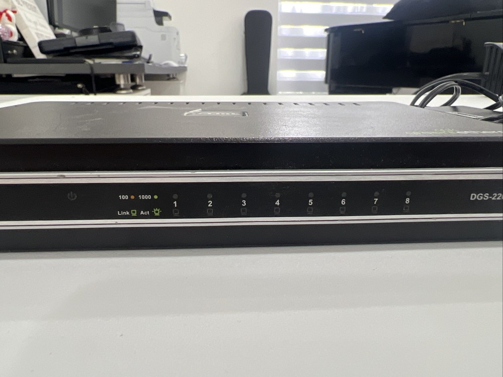D-Link DGS (DGS2208) 8-Ports External Switch Managed