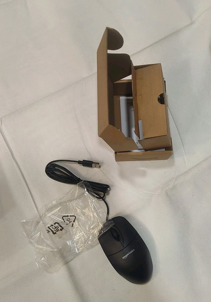 Lot Of 30 Amazon Basics 3-Button USB Wired Mouse