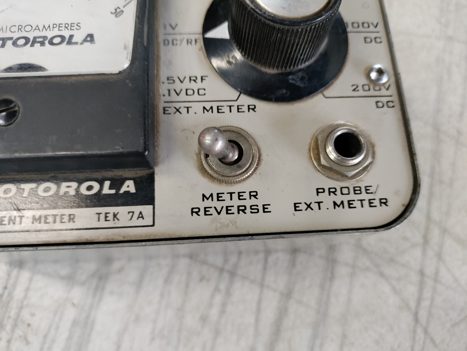 MOTOROLA TEK 7A DC/RF ALIGNMENT METER RADIO TEST UNIT