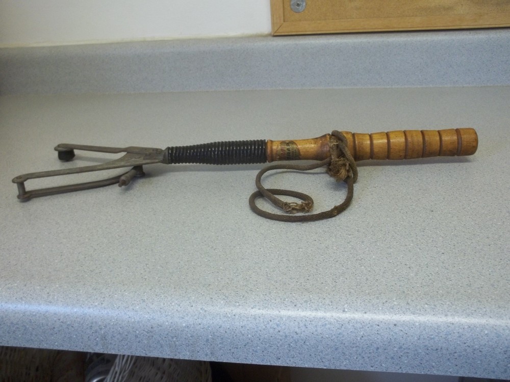 Western Hand Trap Clay Pigeon Target Thrower