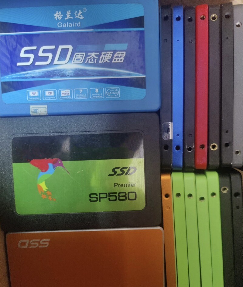 10Pcs 2.5in SSD Solid State Drive 240/256GB(Random) Laptop Desktop PC