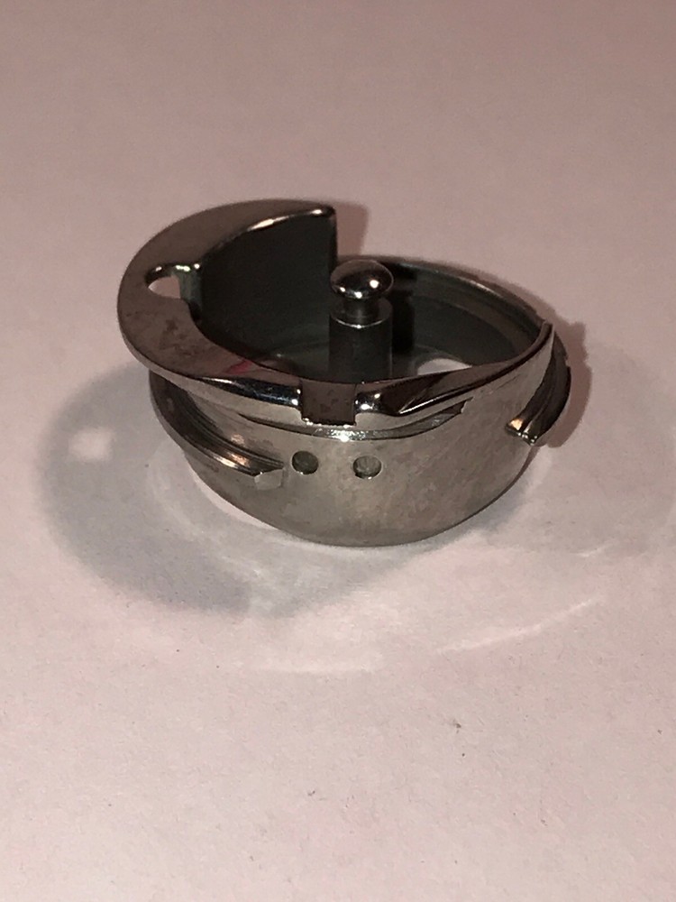*NEW* 541680-SINGER-HOOK BASE *FREE SHIPPING*