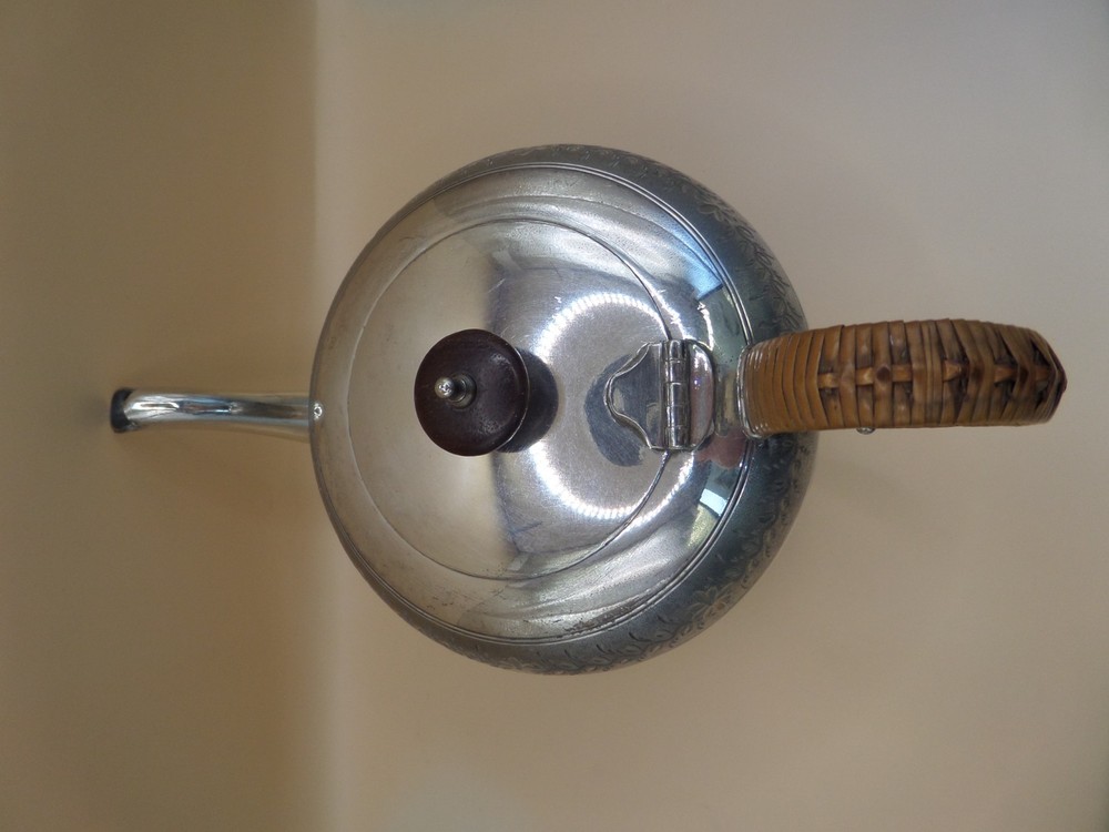 Barker Ellis Britanoid Silver Plated 2 Pint Teapot Wicker Handle 7627