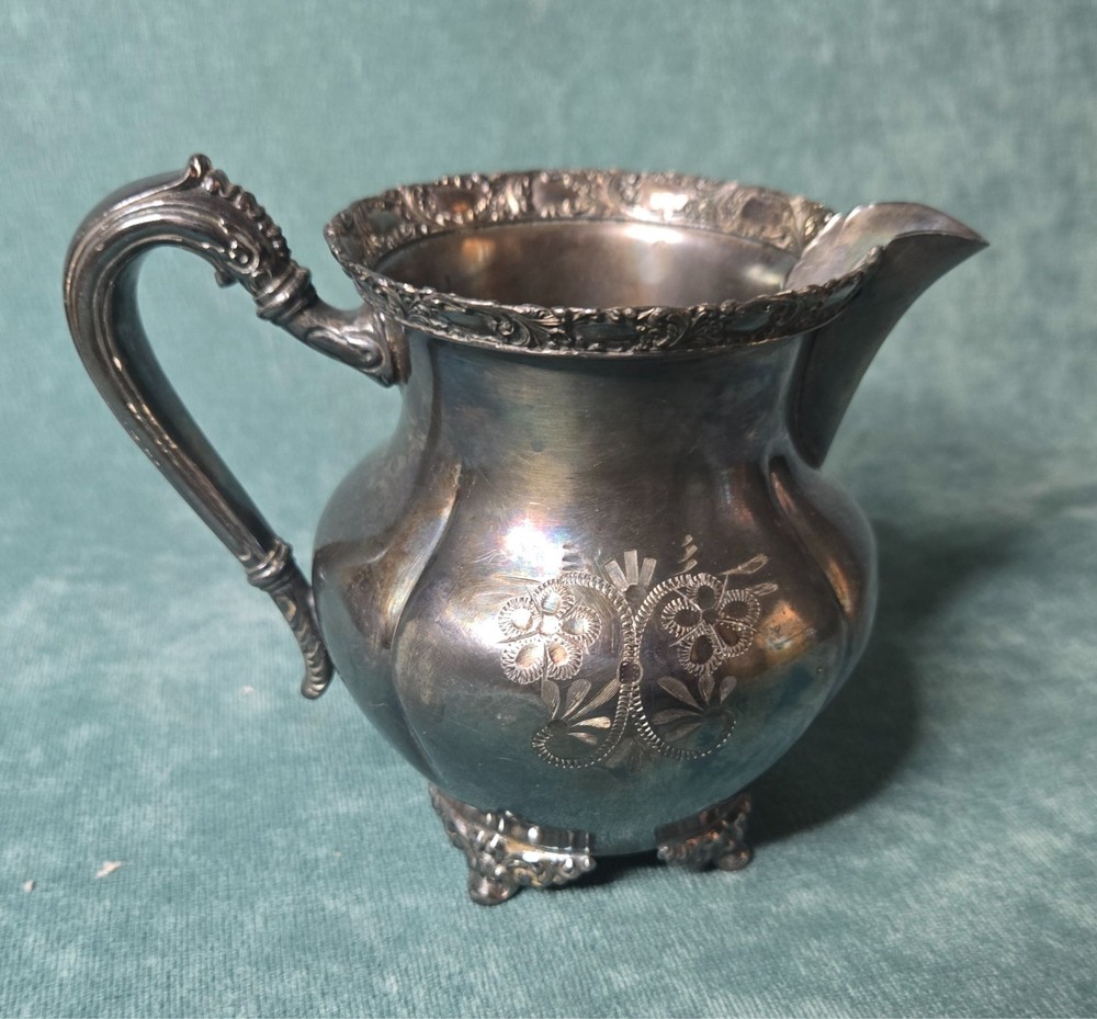Antique Middletown Silver Plate Creamer