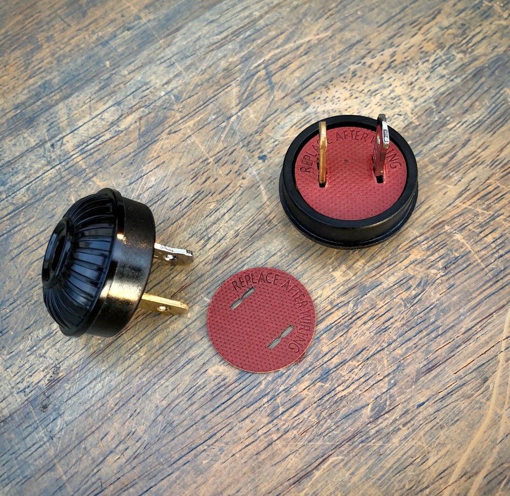 Round Insulator Disc - Paperboard plug cover, red, bakelite vintage replacement