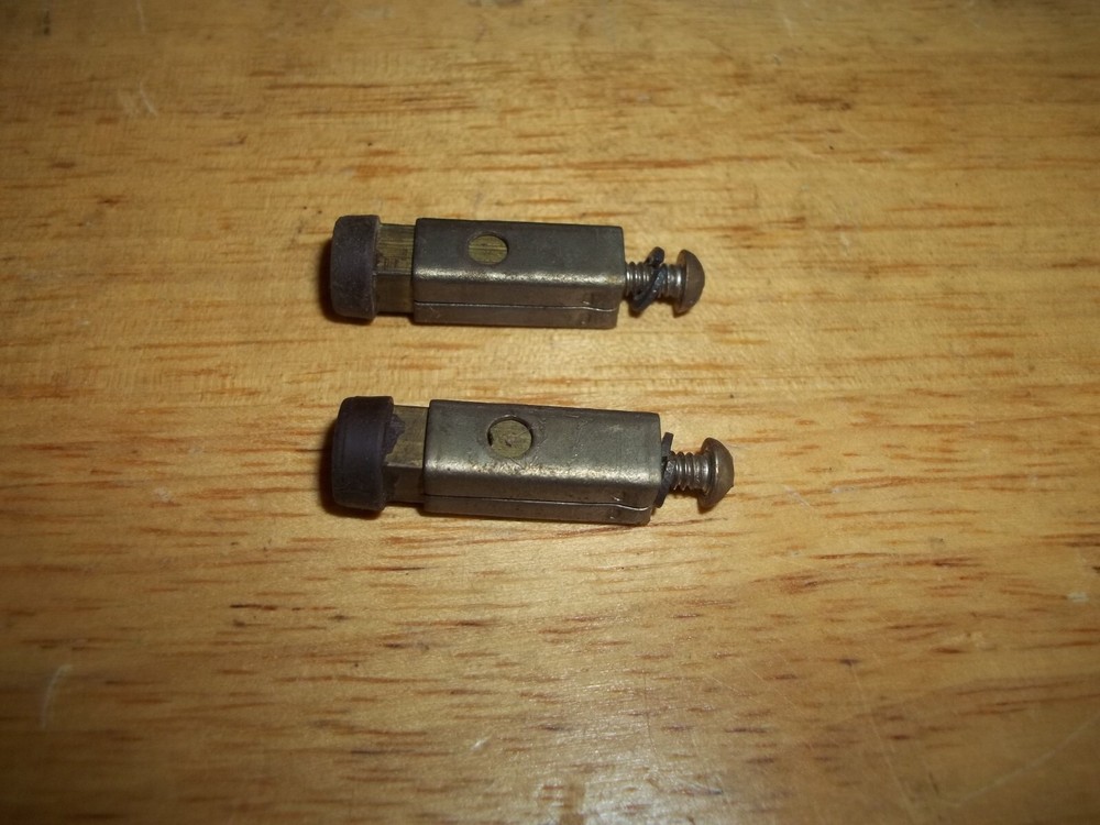 Sparton Equasonne Model 930 Radio Binding Posts