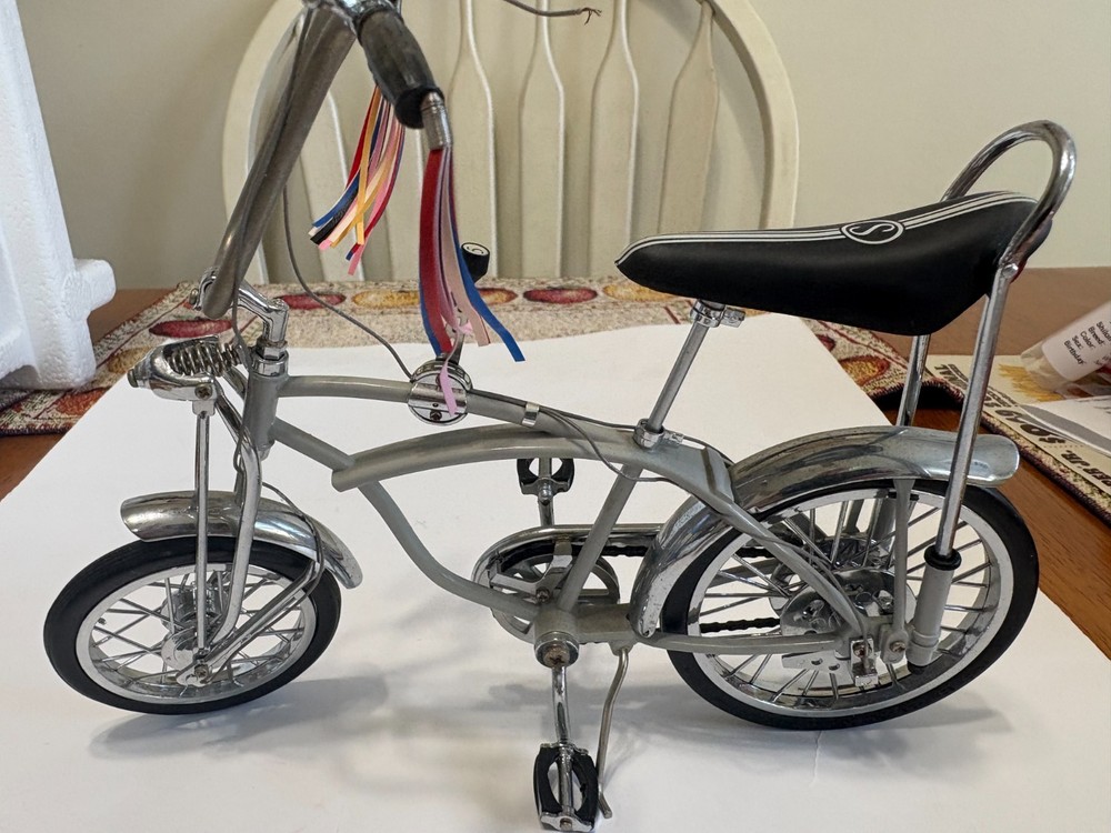Schwinn Sting-Ray Grey Ghost 1:6 Scale