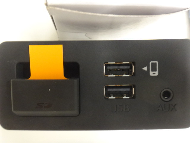 Mazda Apple CarPlay� and Android Auto� Retrofit Kit 00008FZ34