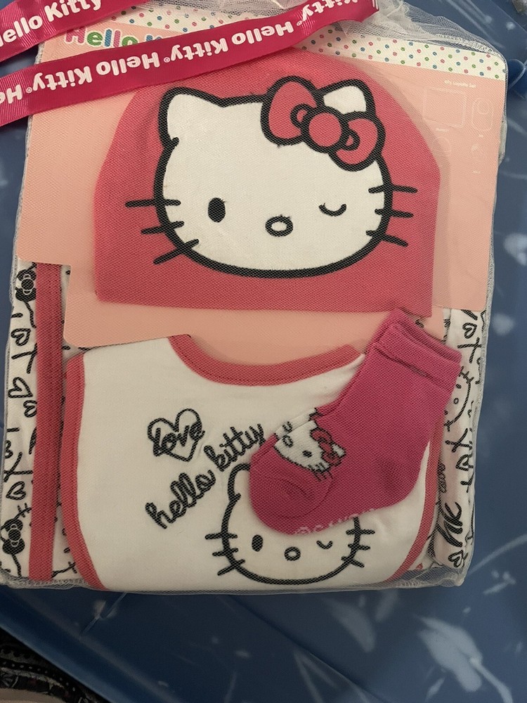 Hello Kitty Baby Gift Set