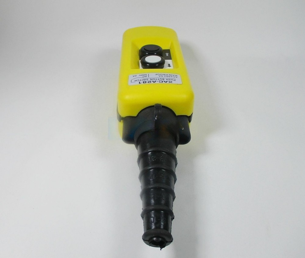 1PCS New XAC-A281 Pendant Control Stations Crane 2 Pushbutton Switch AC250V 5A