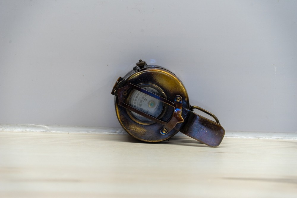 Nautical Solid Brass WW2 Compass in Wooden Box -Great Condition