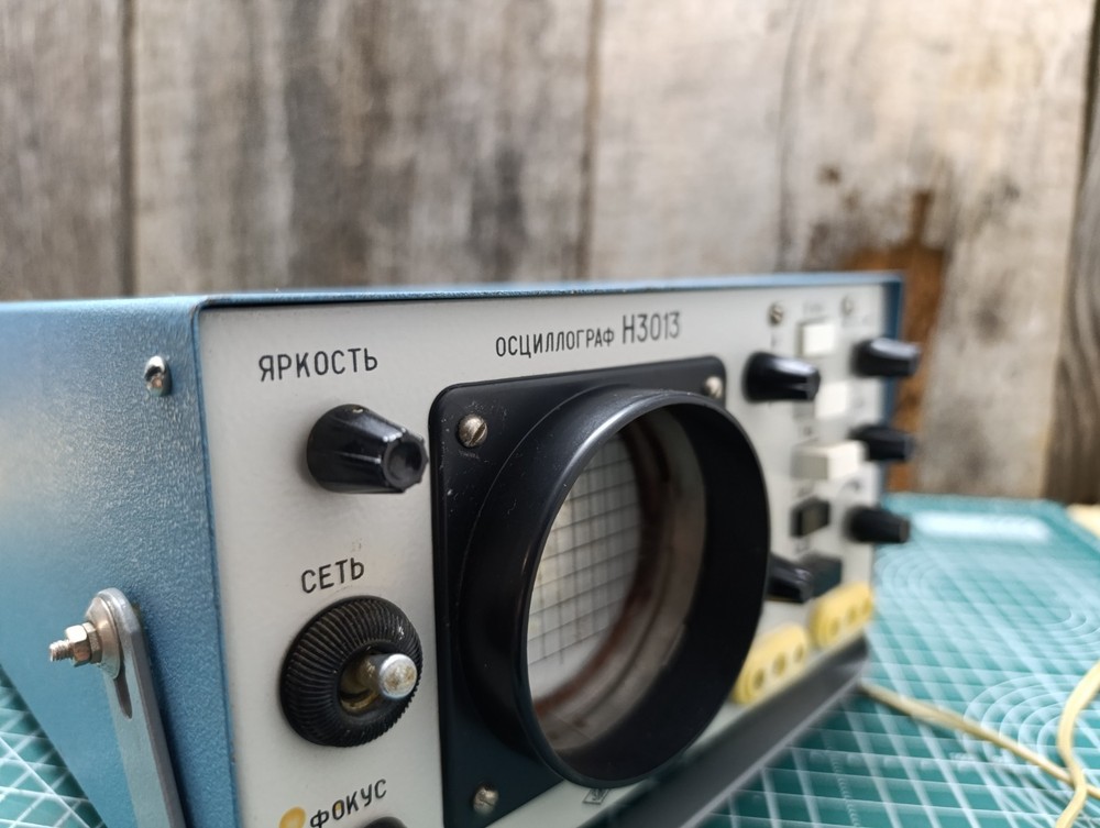 Vintage Soviet OSCILLOGRAPH H3013 WORKING.