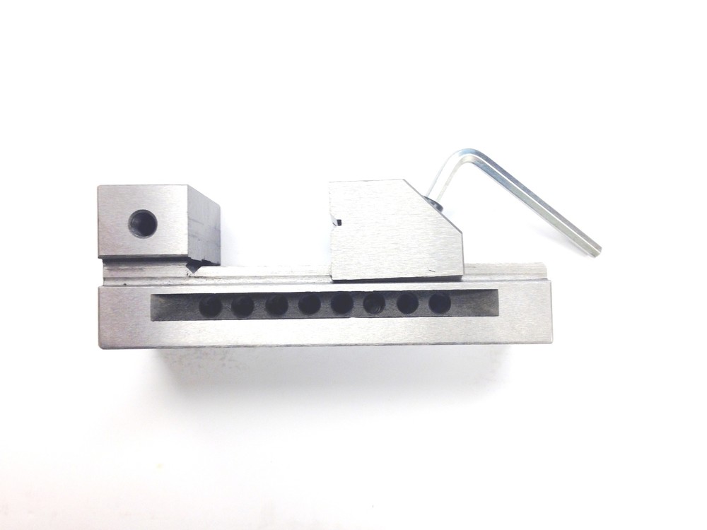 3" PARALLEL SCREWLESS VISE WITH SLOT (3900-0024)
