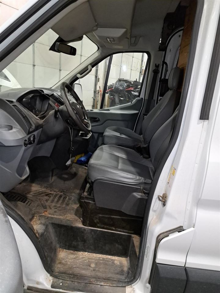 2016 Transit35 Camera/Projector Sku#4366055