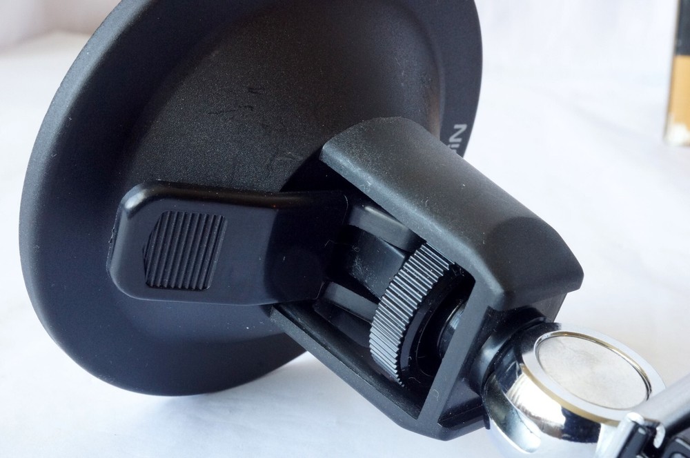 NISSIN SYNCHRO EYE MICRO CAMERA FLASH SLAVE with SUCTION CUP GOOD WORKING ORDER