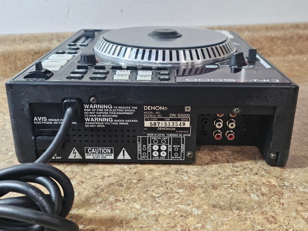 Denon DN-S5000 Digital CD Turntable DJ Controller Pre-owned