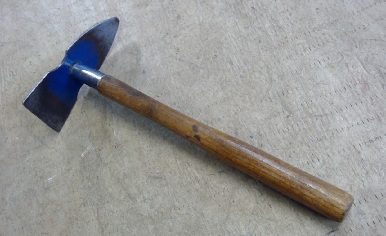 Cool Unique Hand Cultivator Hoe Garden Tool Wood Handle