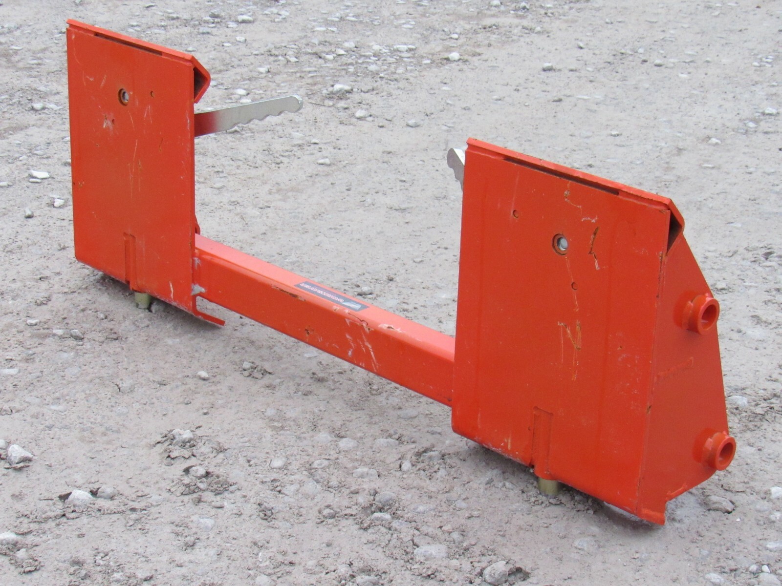 Kubota LA852 Tractor Loader To Skid Steer Quick Attach Adapter Conversion 832915