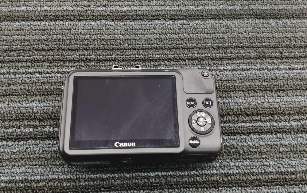 CANON EOS M Mirrorless Double Lens Kit