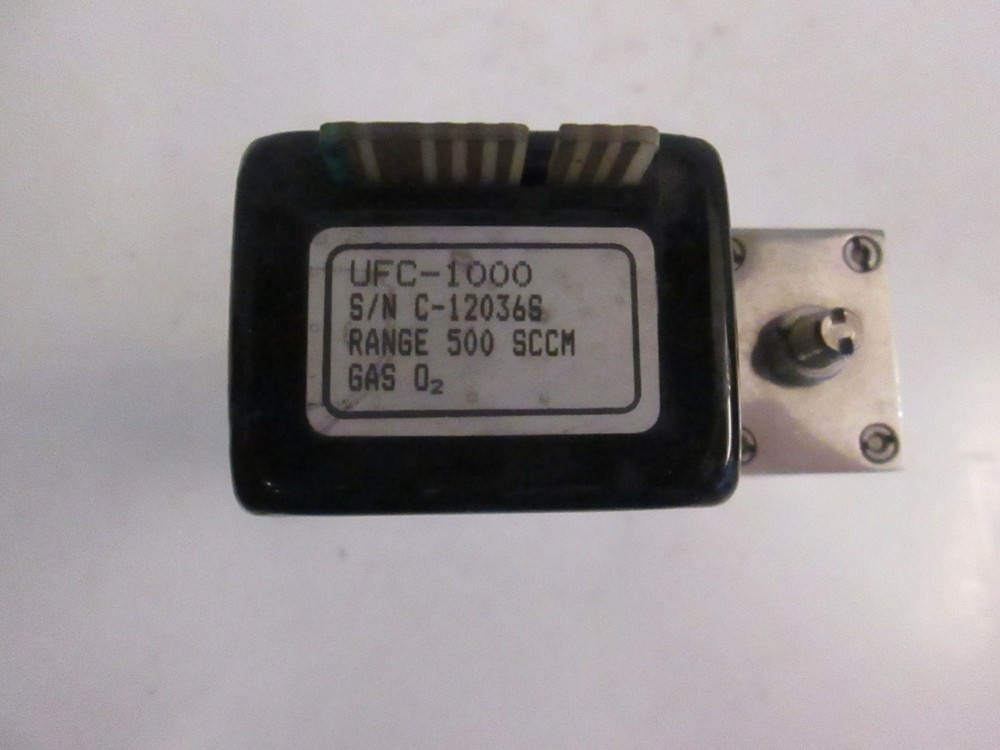 Unit UFC-1000 Mass Flow Controller MFC, O2, 500 SCCM