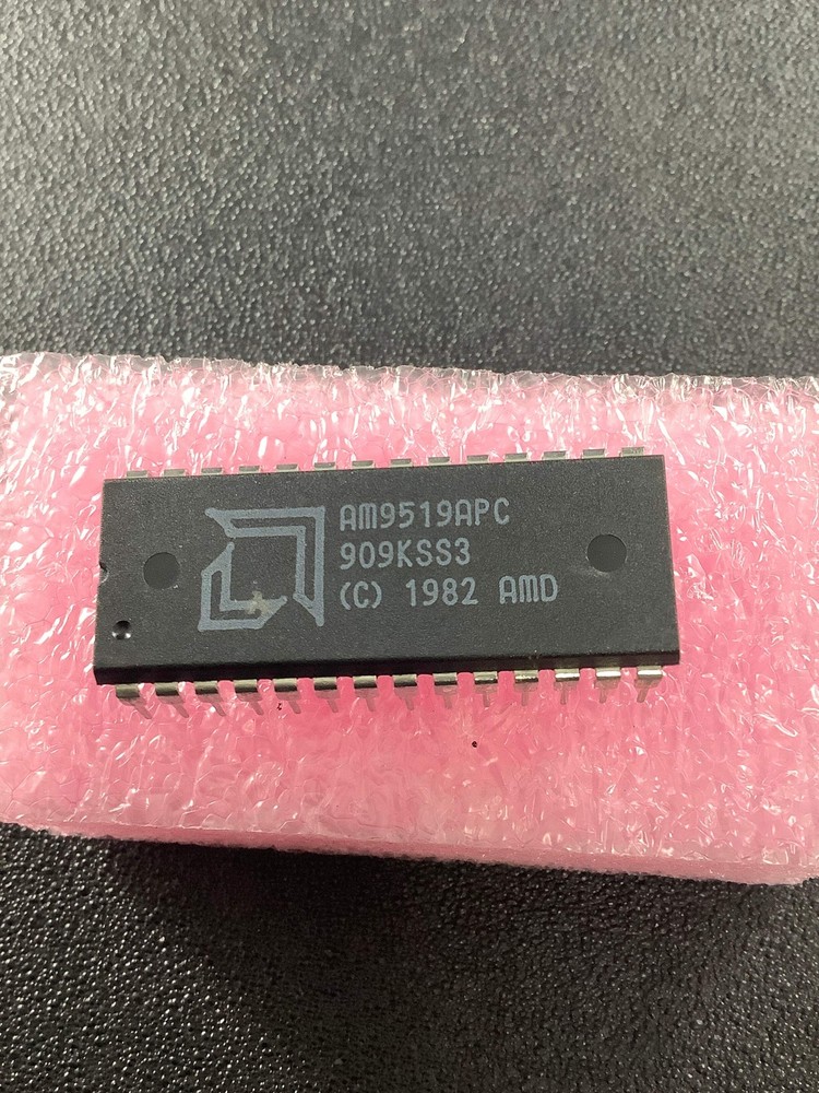 AM9519APC - AMD - Universal Interrupt Controller ;